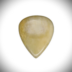 Gitarren Plektrum aus Knochen - Handgeschnitzt - Bone Guitar Pick