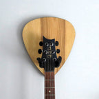 Dekorativer Gitarrenhalter aus Holz - Nahaufnahme der Verarbeitung