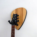 Stylischer Gitarren-Wandhalter mit Holz-Plektrum - Handgefertigt
