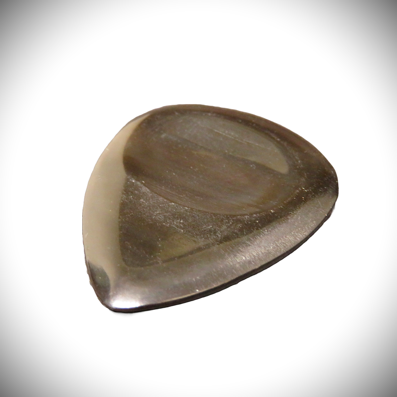 Gitarren Plektrum aus Horn - Handgeschnitzt - Horn Guitar Pick