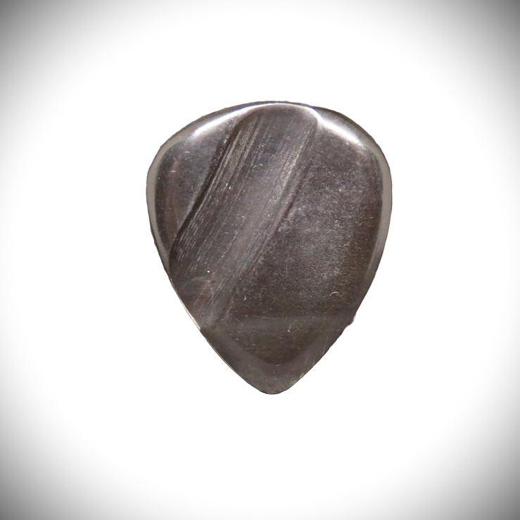 Gitarren Plektrum aus Horn - Handgeschnitzt - Horn Guitar Pick